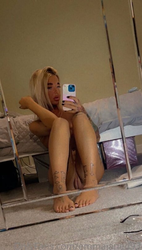 Emma Jane Donald naked actress picture