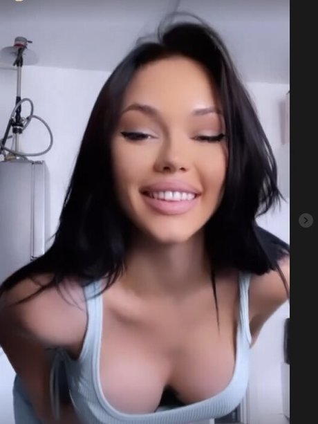 Rosalinda Bogdan model img