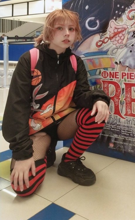 petite teen onlyfans free photo