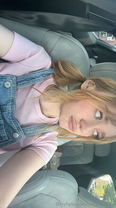 Lazyydaisy69 adult actress pics