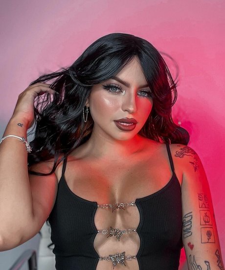 curvy lingerie onlyfans free image