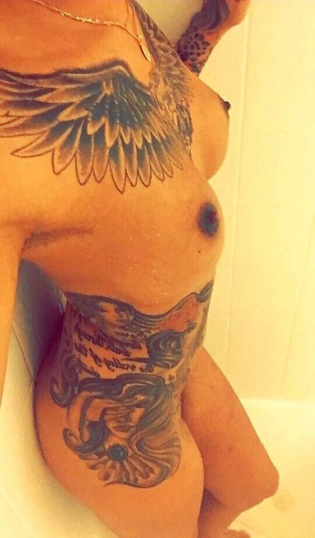 Honey FoXXX model naked img