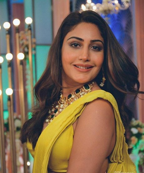 Surbhi Chandna naked actress picture