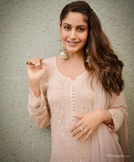 Surbhi Chandna pornstar top photo