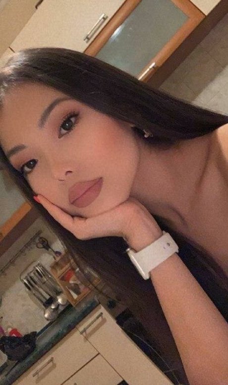 Arya Ivy exclusive pornstar photos