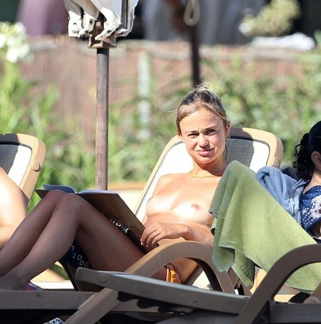 Amelia Windsor star galleries