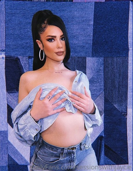 sessionswithjaycie adult model img