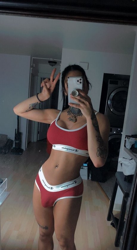 Nova Valentina hot star picture