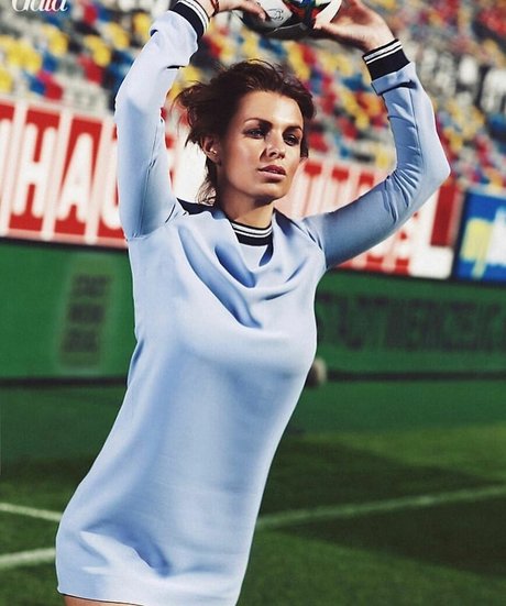 Laura Wontorra xxx model picture