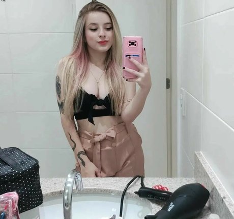 Rafaela Riggs porn star image