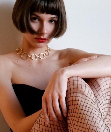 VikyVik1717 model exclusive pics