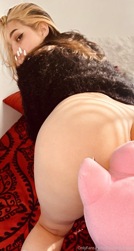 Skydxddy model nude gallery