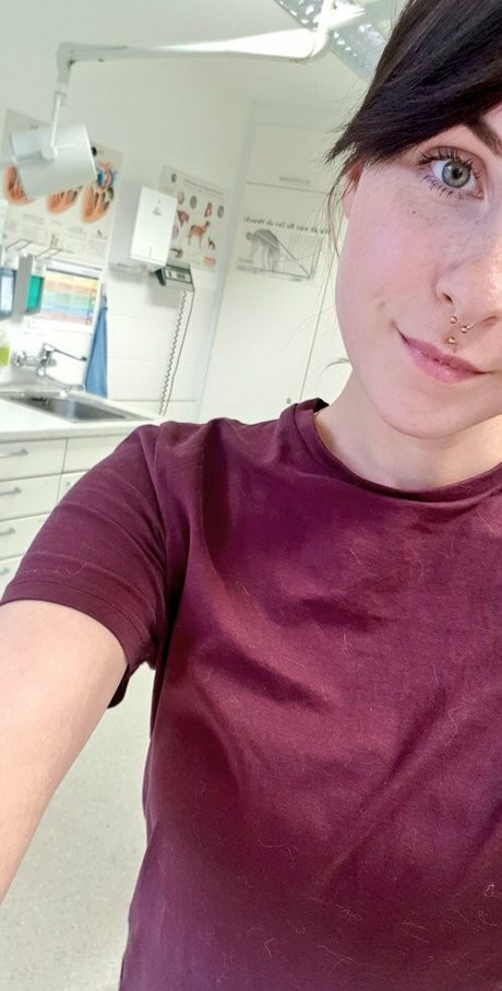 teen solo onlyfans beautiful photo