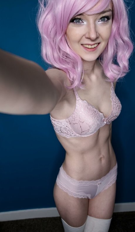 LovelyLunaC model porn gallery
