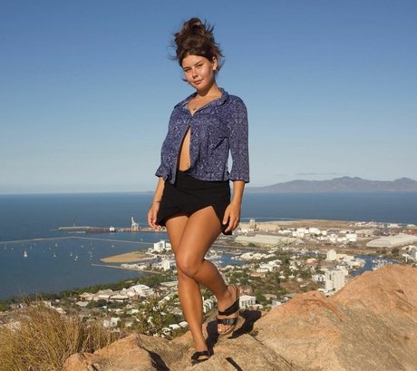 Raaniii adult actress img