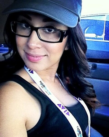 lesbian feet onlyfans hd pics