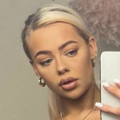 Chloe Goodwin xxx pornstar galleries