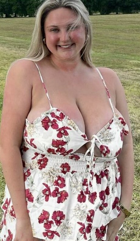 Emma Burzynski star hot picture
