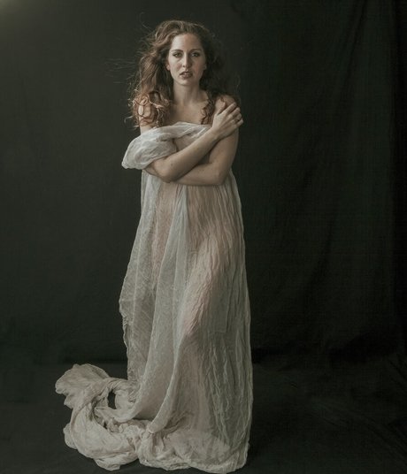 Michal Levinton pretty model picture