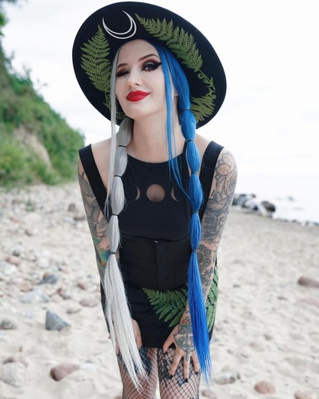 BlueAstrid art star galleries