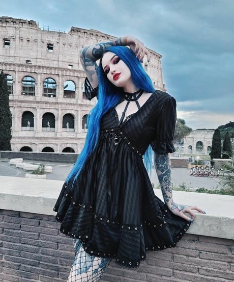 BlueAstrid erotic star image