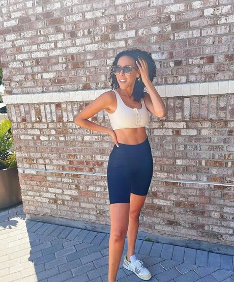 Goodbeyb exclusive model pics