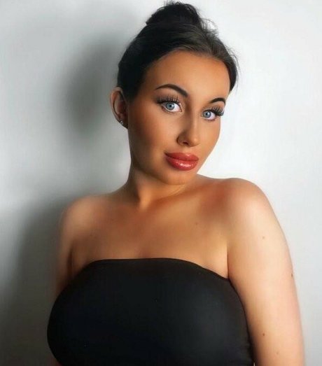 college onlyfans exclusive image