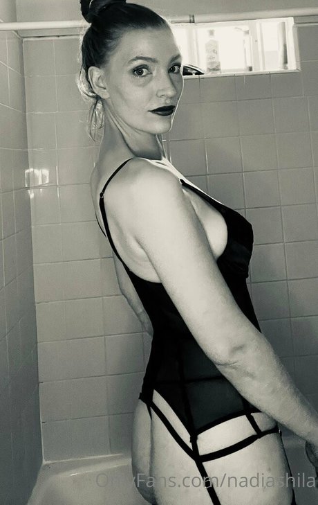 Nadia Shila perfect model galleries