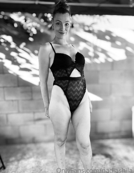 Nadia Shila best model gallery