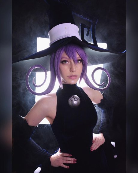 Elfvie pornstar nude photos