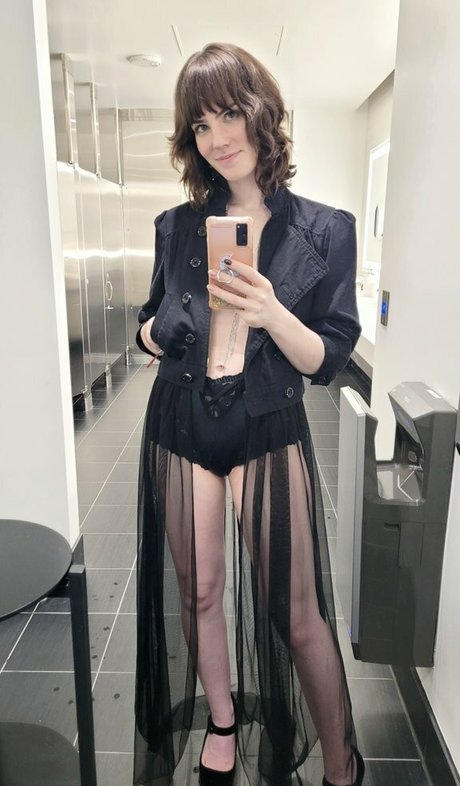 Maggie Mae Fish model beautiful photo