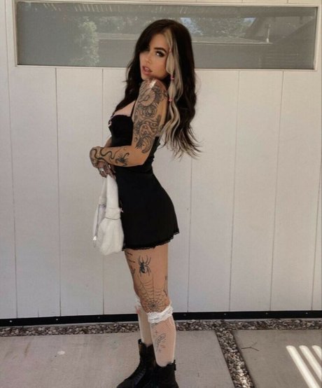 CrayCraysounds model beautiful pics