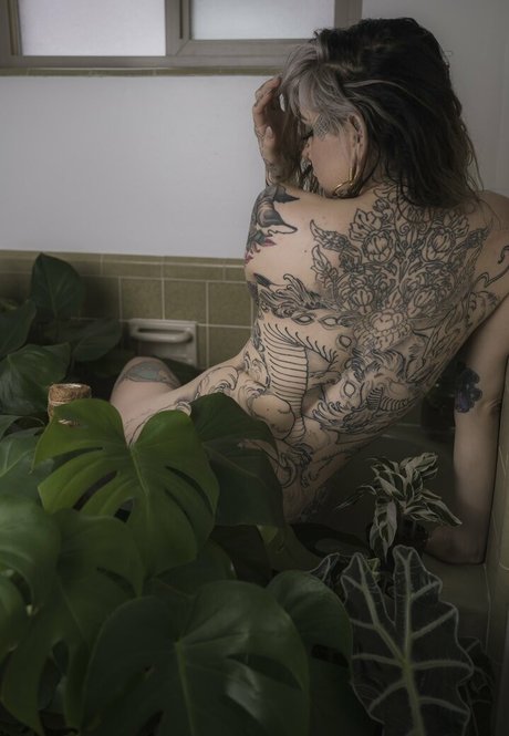 Ashesbardole sexy model galleries