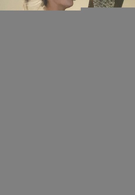 Blueeyesbrielle star naked pics