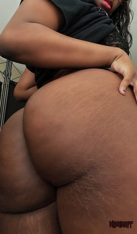 sierraemari nude thumbnail