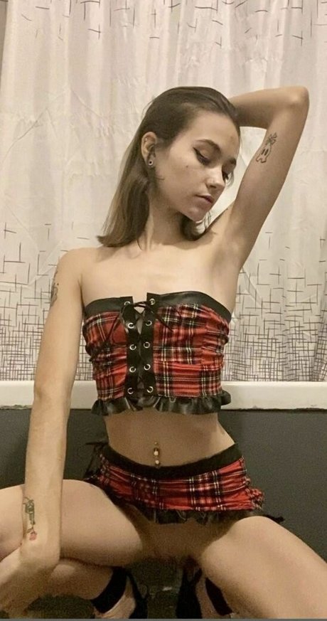 Roseyjoy model art img