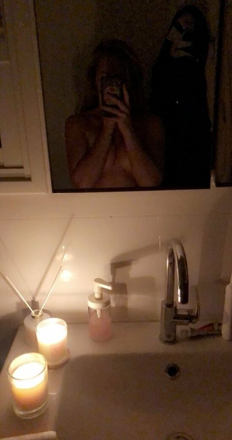 Julia Glushko naked star image