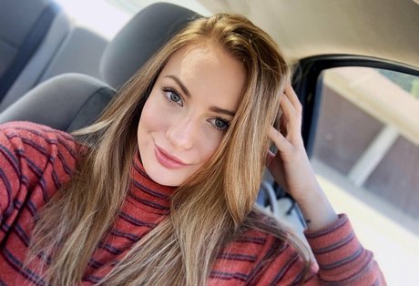 Pumasbutthole model naked pictures