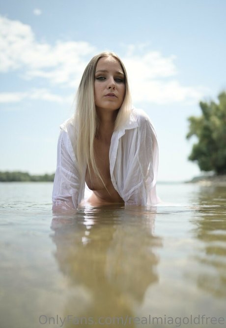 realmiagoldfree pornstar photo