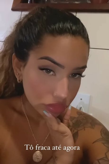 Muito Linda model nudes archive