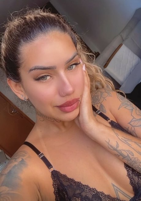 flat onlyfans pretty img