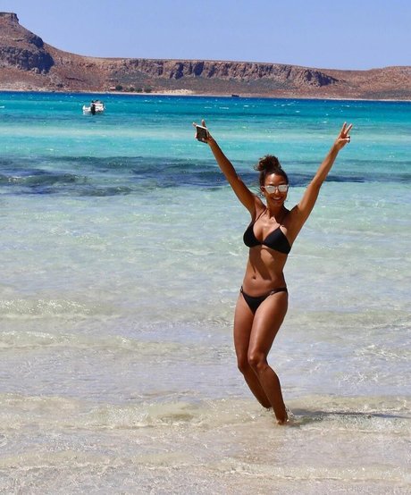 Eva LaRue hot actress gallery