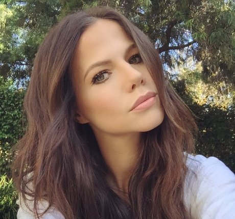 Tammin Sursok star erotic img
