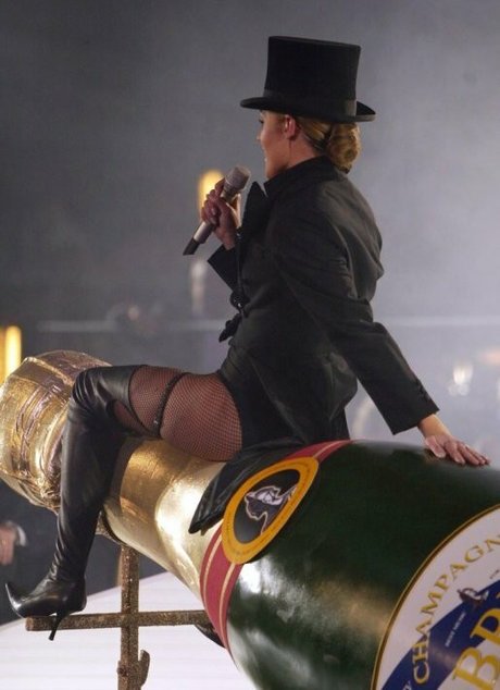 Cat Deeley star nude img