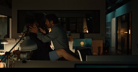 Kaley Cuoco free star photo