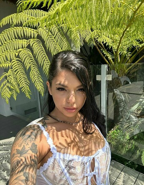 gvalentinaxxx adult model photos