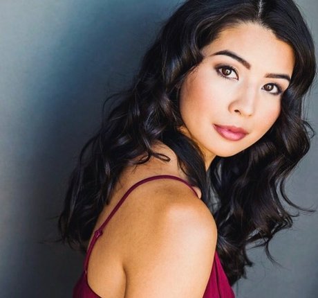 CarolineKwan nude pornstar image