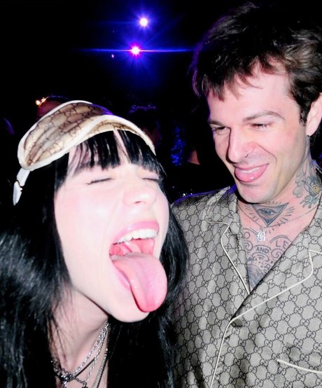 glasses onlyfans top galleries