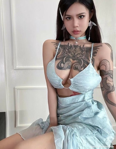 Deer white star nudes pictures