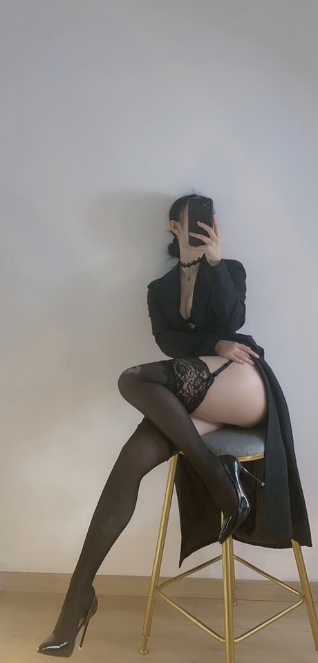 hairy granny onlyfans porn images